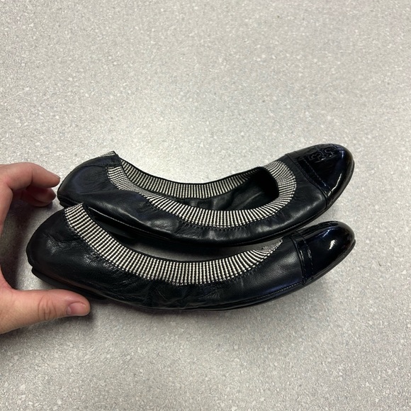 Tory Burch black and white womens ballet style flats - Picture 5 of 7